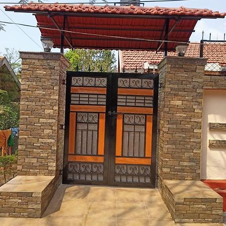Singh Cottage Lonavala Exteriör bild